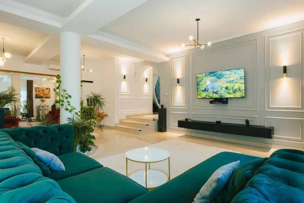 Therme - Corbeanca By The Lake Luxury Villa المظهر الخارجي الصورة