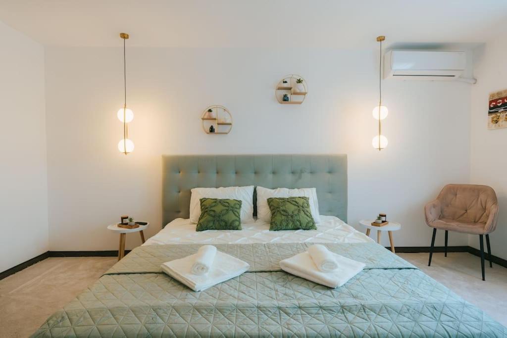 Therme - Corbeanca By The Lake Luxury Villa المظهر الخارجي الصورة