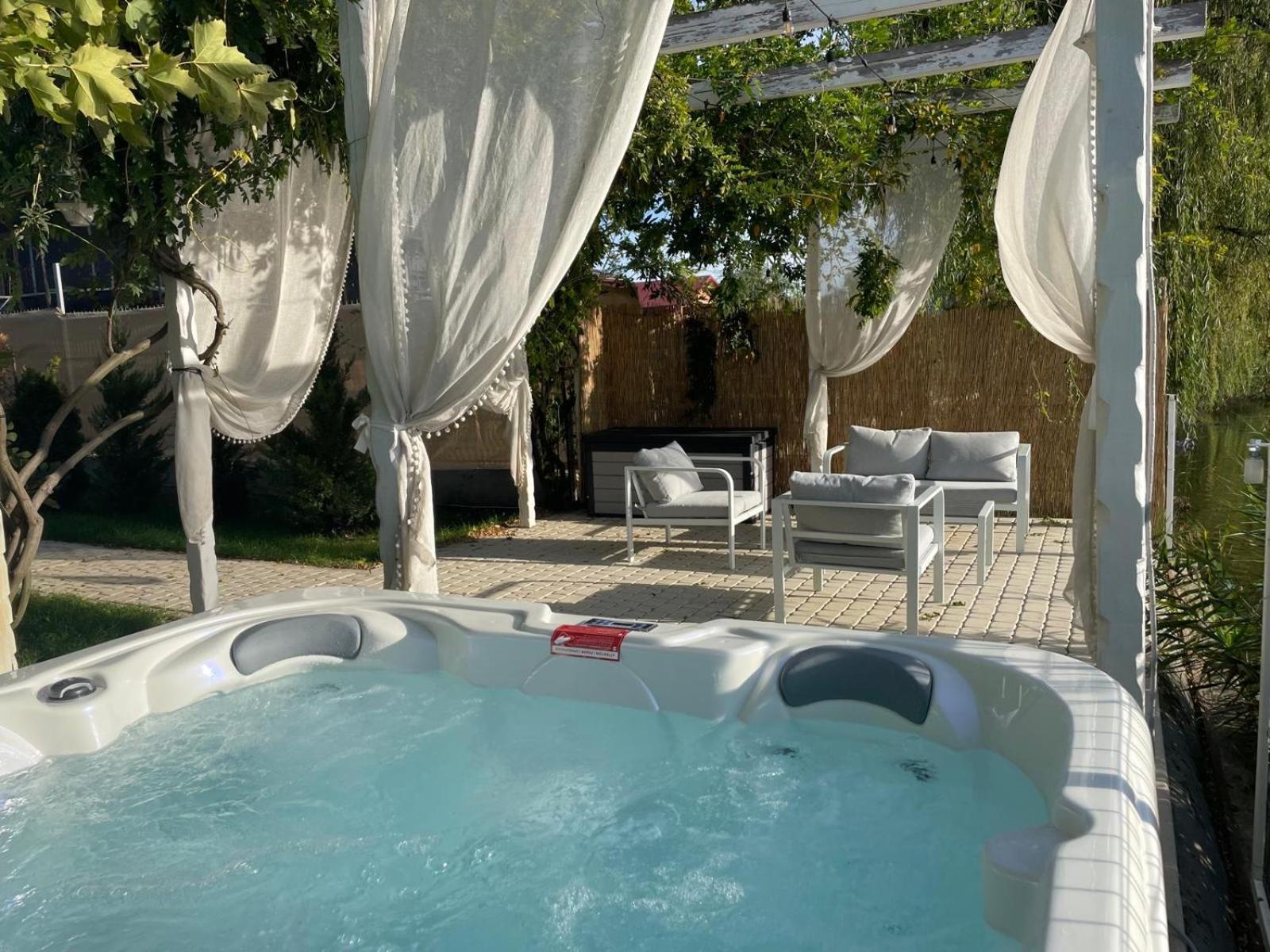 Therme - Corbeanca By The Lake Luxury Villa المظهر الخارجي الصورة