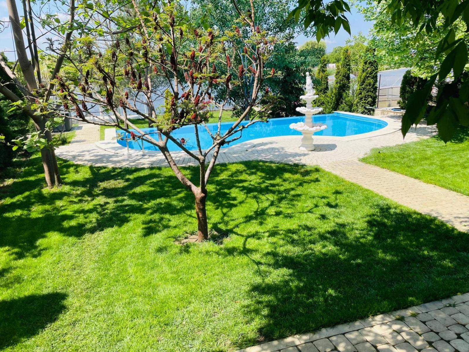 Therme - Corbeanca By The Lake Luxury Villa المظهر الخارجي الصورة