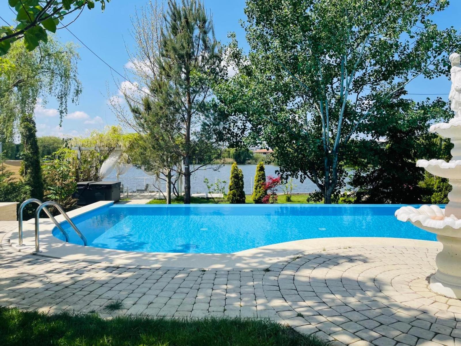 Therme - Corbeanca By The Lake Luxury Villa المظهر الخارجي الصورة